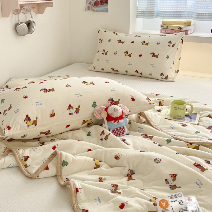 91家纺网 家纺一手货源 找家纺 桃子家居  2025新款A类高品质牛奶针织棉软糯大豆夏被 针织棉-可爱小腊肠