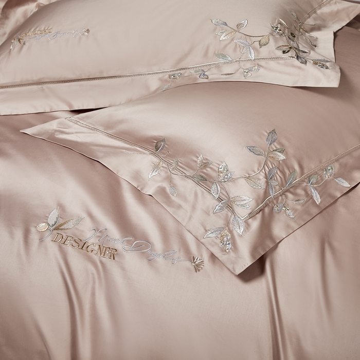 91家纺网 家纺一手货源 找家纺 爱情故事2025春夏居家新品四件套 秋叶-豆沙