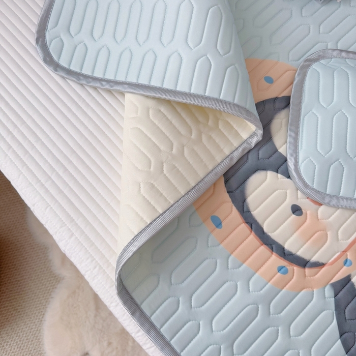 91家纺网 家纺一手货源 找家纺 美乐迪家纺 2025新款儿童乳胶凉席 小企鹅