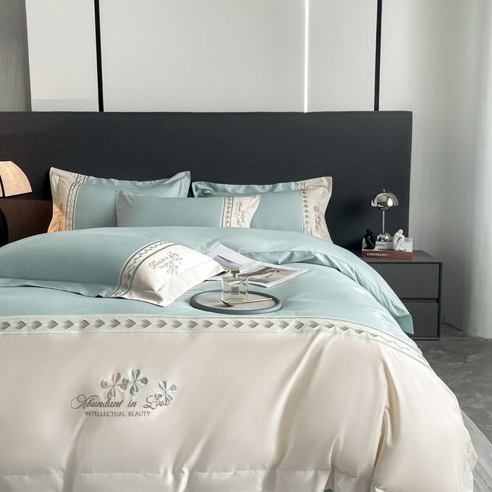 91家纺网 家纺一手货源 找家纺 桃园 2025新款全棉长绒棉刺绣绣花四件套-西西里系列 飘蓝