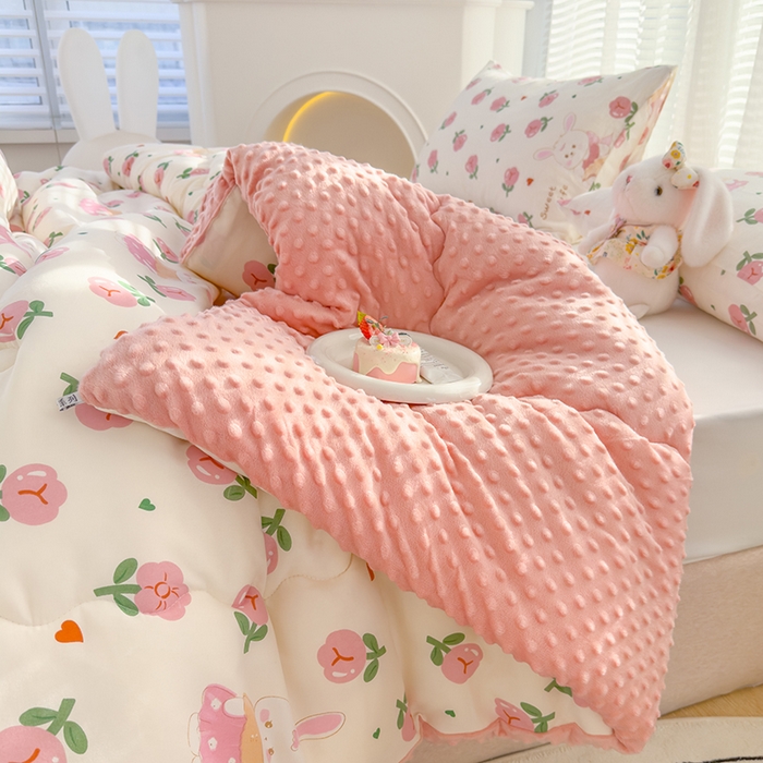 91家纺网 家纺一手货源 找家纺 佰丝居 2025新款A类水洗棉双层纱豆豆被100%新疆棉花被夏被 曼塔玫瑰