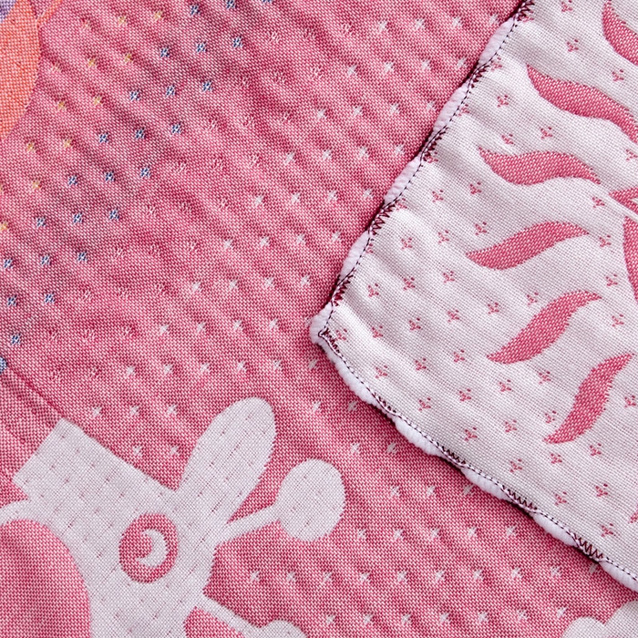 91家纺网 家纺一手货源 找家纺 朴尔家纺-毛巾被 2025新款蜂窝透气提花锁边立体枕巾 阳光鹿-粉