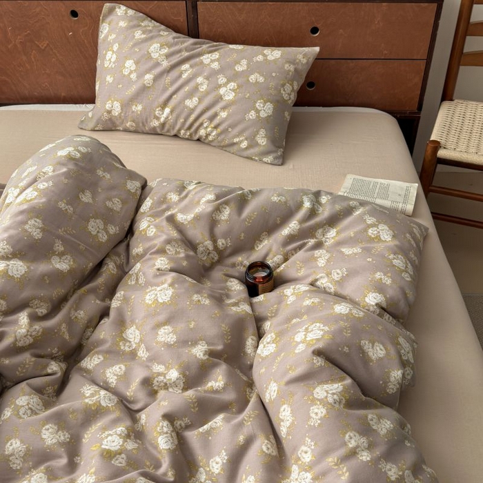 91家纺网 家纺一手货源 找家纺 典曼家纺 2025新款双层纱小清新印花四件套-床拍 北岛诗情