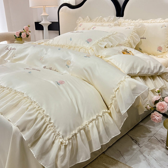 91家纺网 家纺一手货源 找家纺 花香四季家纺 2025新款法式蕾丝裙边刺绣仙女公主风四件套 玫瑰米