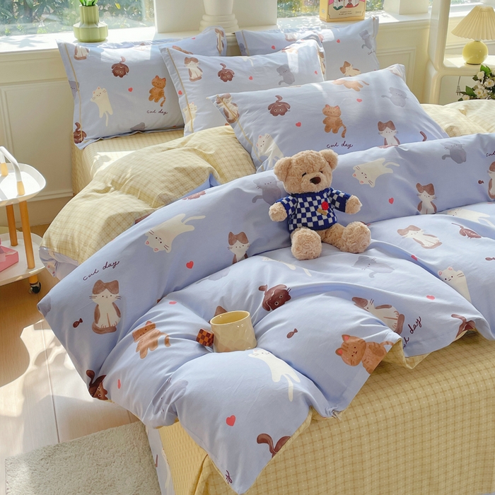 91家纺网 家纺一手货源 找家纺 铭博家纺 2025新款直播爆款100%全棉吊边一字绣工艺款13070印花全棉四件套 喵星庆典