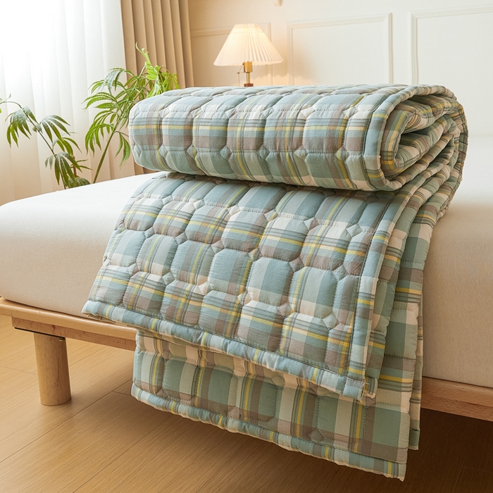 91家纺网 家纺一手货源 找家纺 恋绒家纺 2025新款无印风床褥床护垫宿舍床垫亲肤水洗棉软床垫 绿大格