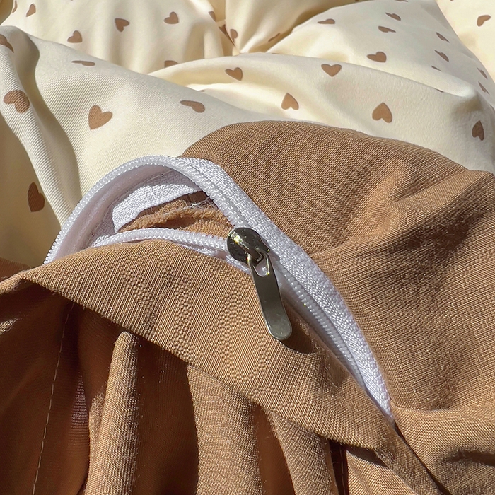 91家纺网 家纺一手货源 找家纺 欧尚 2025新款针织棉双层纱四件套 咖爱心