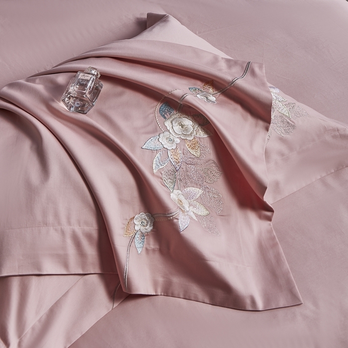 91家纺网 家纺一手货源 找家纺 爱情故事2025春夏居家新品四件套 似锦-粉