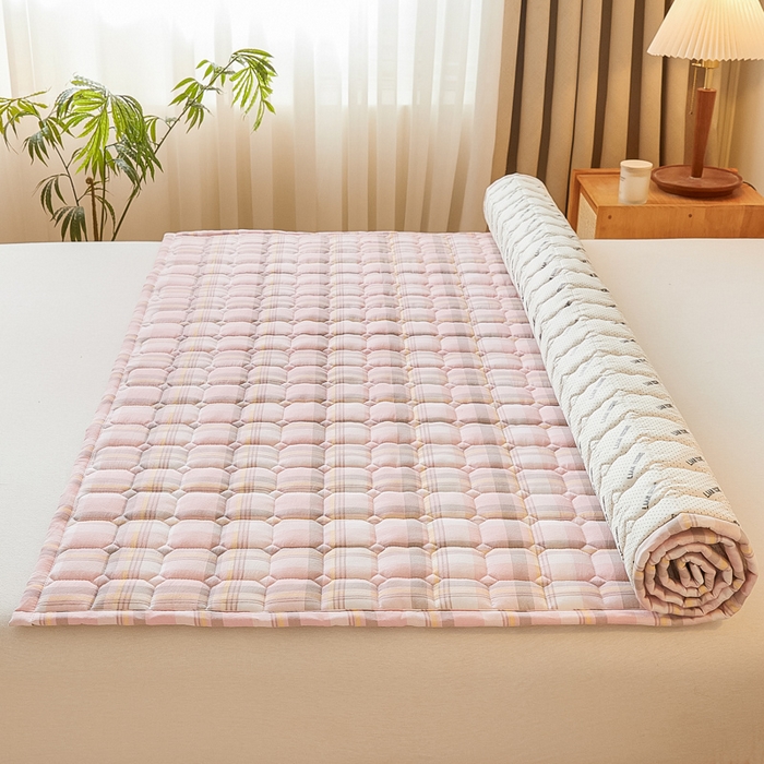 91家纺网 家纺一手货源 找家纺 恋绒家纺 2025新款无印风床褥床护垫宿舍床垫亲肤水洗棉软床垫 粉灰格