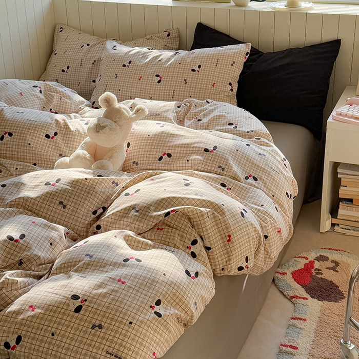91家纺网 家纺一手货源 找家纺 繁花家居 2025新款软乎乎时尚印花水洗棉四件套 格子小狗