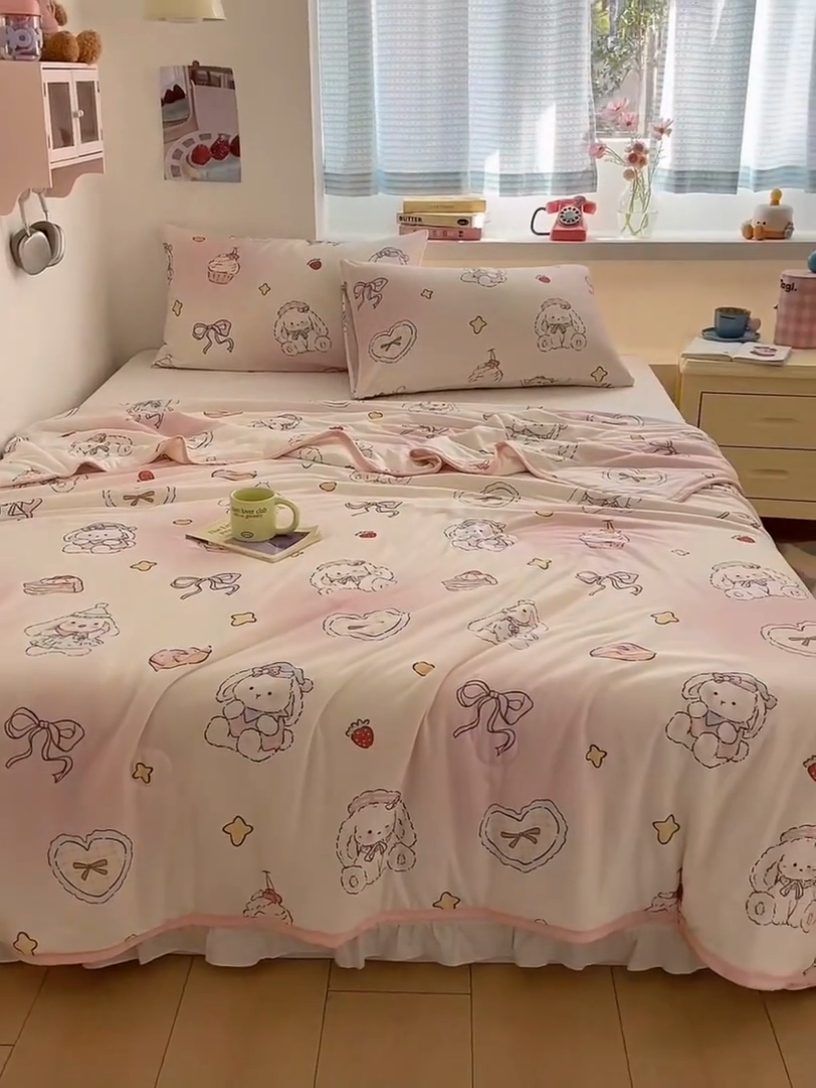 91家纺网 家纺一手货源 找家纺 桃子家居  2025新款A类高品质牛奶针织棉软糯大豆夏被 针织棉-蝴蝶结甜甜兔