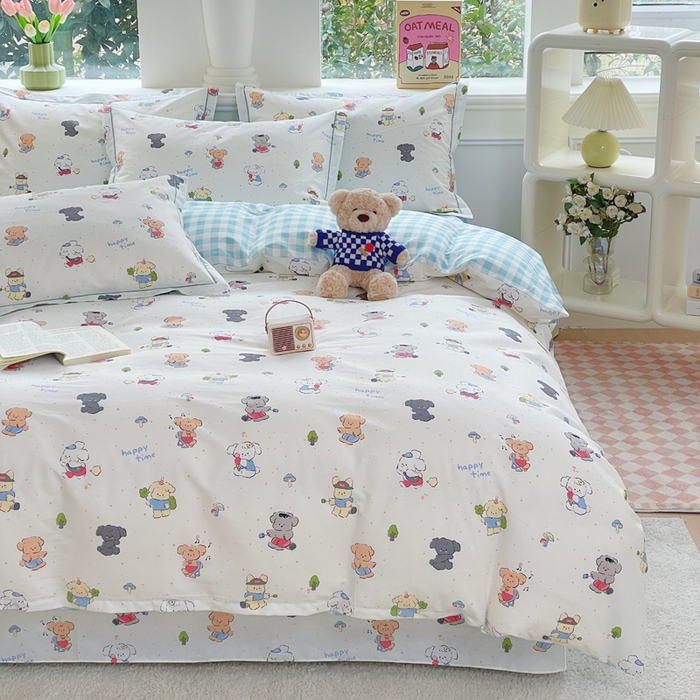 91家纺网 家纺一手货源 找家纺 铭博家纺 2025新款直播爆款100%全棉吊边一字绣工艺款13070印花全棉四件套 养乐多多