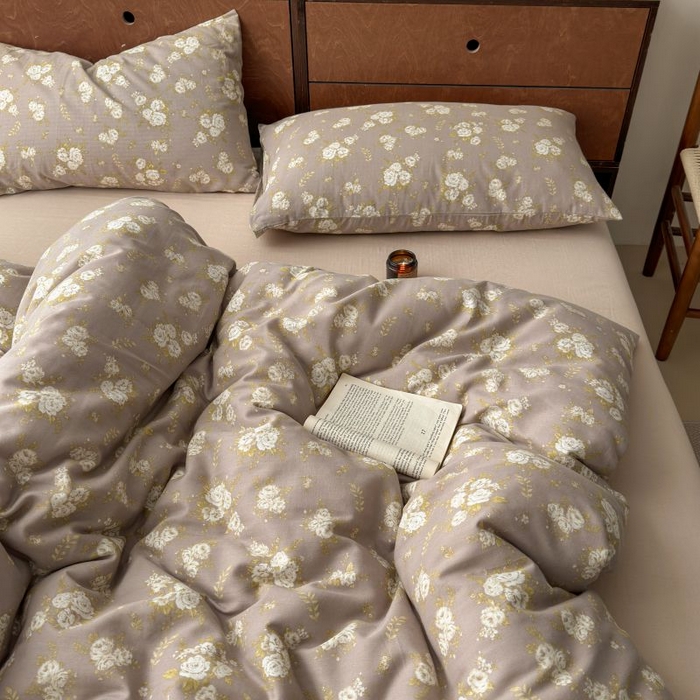 91家纺网 家纺一手货源 找家纺 典曼家纺 2025新款双层纱小清新印花四件套-床拍 北岛诗情