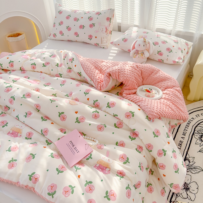 91家纺网 家纺一手货源 找家纺 佰丝居 2025新款A类水洗棉双层纱豆豆被100%新疆棉花被夏被 曼塔玫瑰