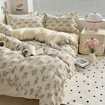 91家纺网 家纺一手货源 找家纺 希丞家居 2025新款花卉泡泡纱花边四件套 夏瑾