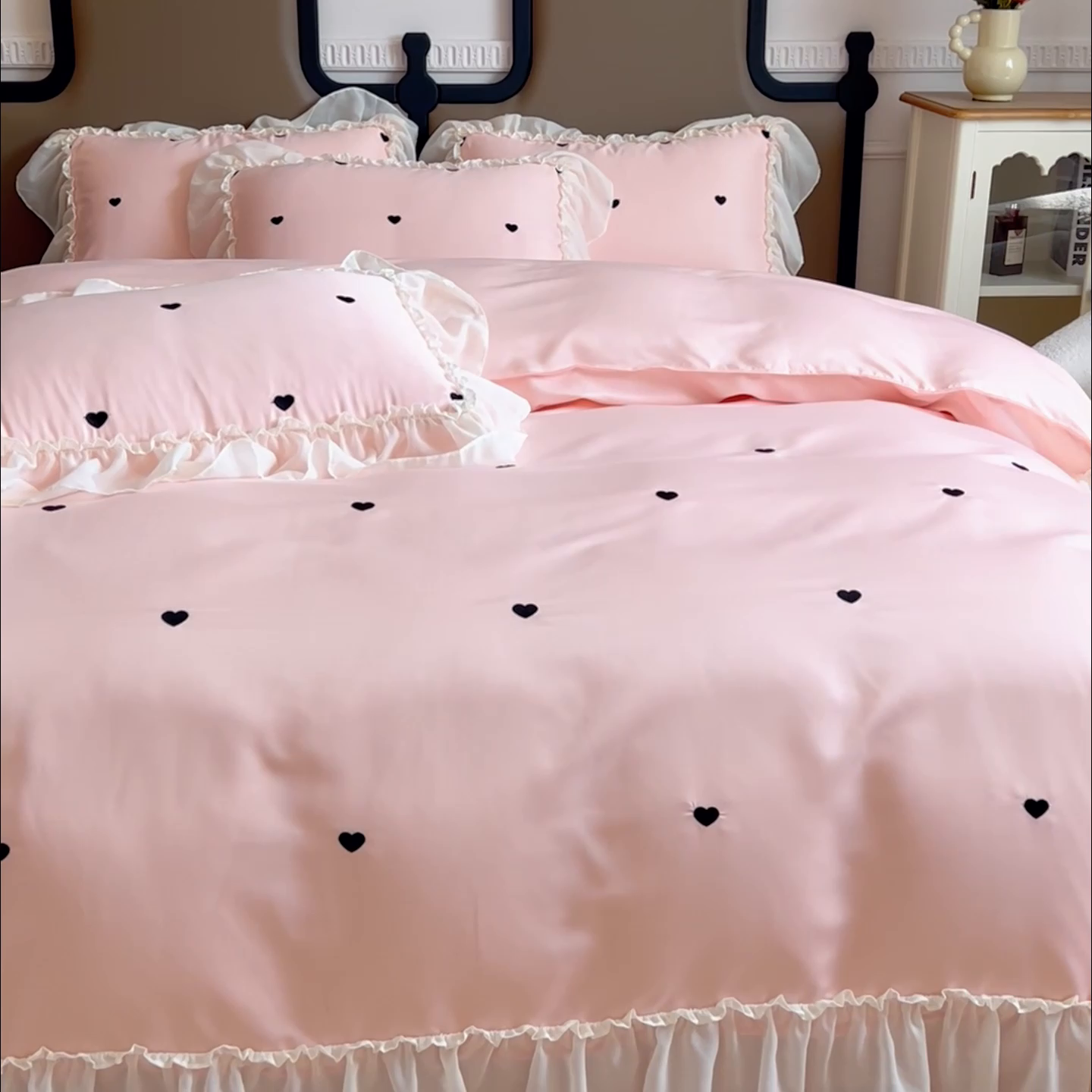 91家纺网 家纺一手货源 找家纺 （总）花香四季家纺 2025新款法式蕾丝裙边刺绣仙女公主风四件套