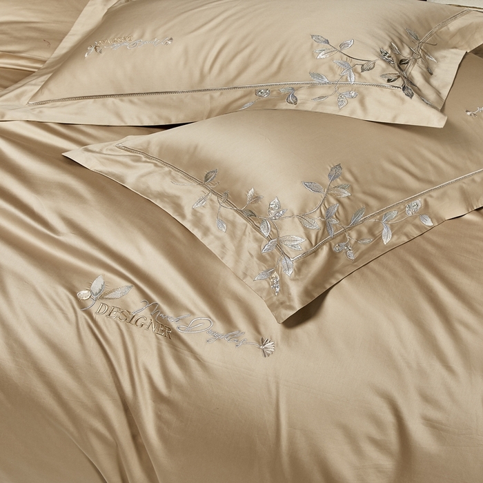 91家纺网 家纺一手货源 找家纺 爱情故事2025春夏居家新品四件套 秋叶-香槟色