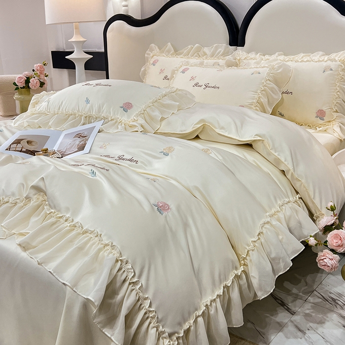 91家纺网 家纺一手货源 找家纺 花香四季家纺 2025新款法式蕾丝裙边刺绣仙女公主风四件套 玫瑰米