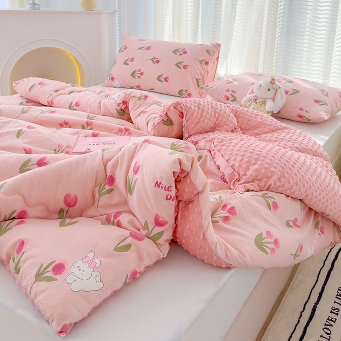 91家纺网 家纺一手货源 找家纺 佰丝居 2025新款A类水洗棉双层纱豆豆被100%新疆棉花被夏被 甜茶日记