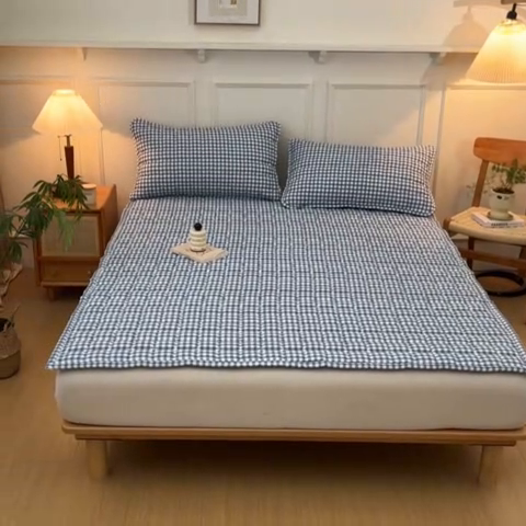 91家纺网 家纺一手货源 找家纺 恋绒家纺 2025新款无印风床褥床护垫宿舍床垫亲肤水洗棉软床垫 蓝小格