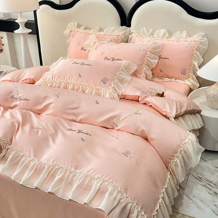 91家纺网 家纺一手货源 找家纺 花香四季家纺 2025新款法式蕾丝裙边刺绣仙女公主风四件套 玫瑰玉