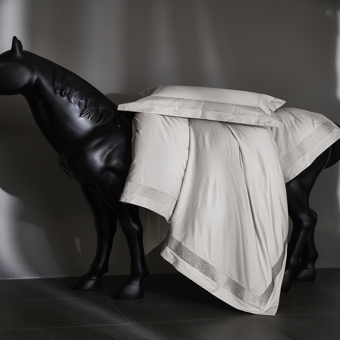 91家纺网 家纺一手货源 找家纺 爱情故事2025春夏居家新品四件套 臻彩（灰）