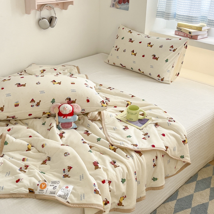 91家纺网 家纺一手货源 找家纺 桃子家居  2025新款A类高品质牛奶针织棉软糯大豆夏被 针织棉-可爱小腊肠