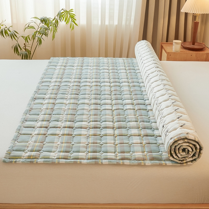 91家纺网 家纺一手货源 找家纺 恋绒家纺 2025新款无印风床褥床护垫宿舍床垫亲肤水洗棉软床垫 绿大格