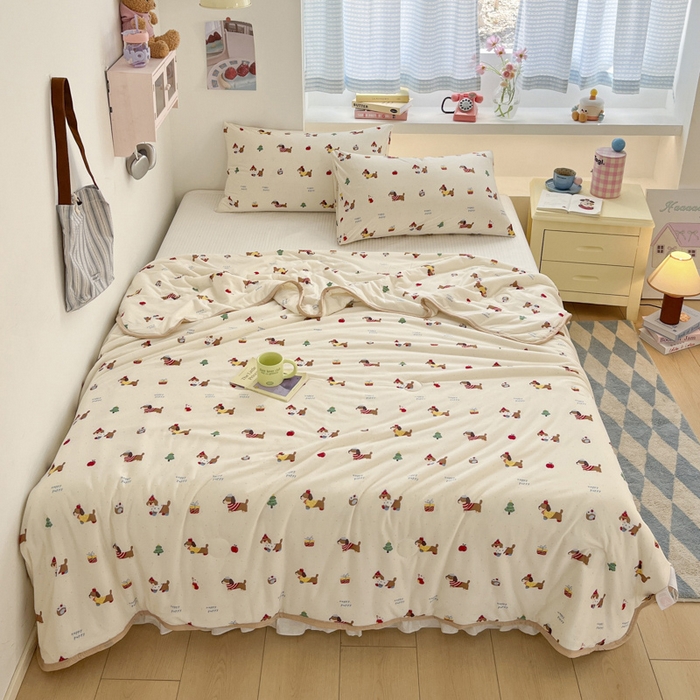 91家纺网 家纺一手货源 找家纺 桃子家居  2025新款A类高品质牛奶针织棉软糯大豆夏被 针织棉-可爱小腊肠