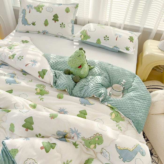 91家纺网 家纺一手货源 找家纺 佰丝居 2025新款A类水洗棉双层纱豆豆被100%新疆棉花被夏被 恐龙星球