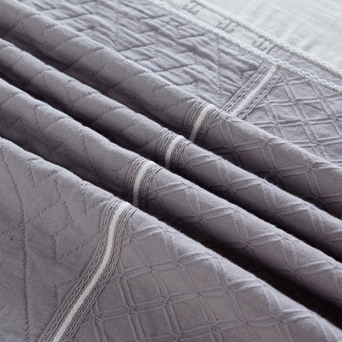 91家纺网 家纺一手货源 找家纺 朴尔家纺-毛巾被 2025新款纱布毛巾绣花素色半包枕套枕巾系列 绣花半包枕套-浅灰