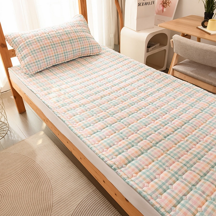 91家纺网 家纺一手货源 找家纺 恋绒家纺 无印风高低床学生床褥水洗棉宿舍上下铺软床垫 粉蓝格