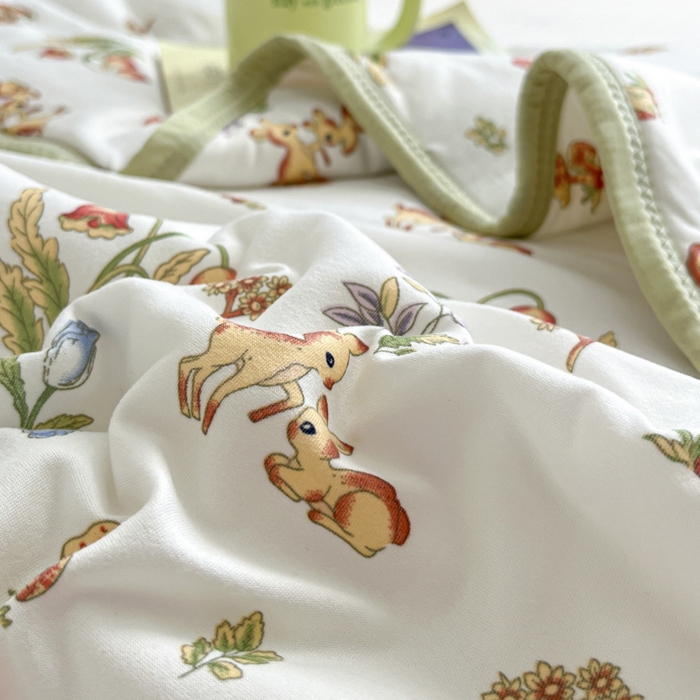 91家纺网 家纺一手货源 找家纺 桃子家居  2025新款A类高品质牛奶针织棉软糯大豆夏被 针织棉-花间小鹿