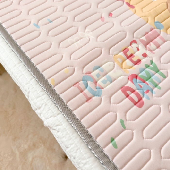 91家纺网 家纺一手货源 找家纺 美乐迪家纺 2025新款儿童乳胶凉席 冰淇淋小狗