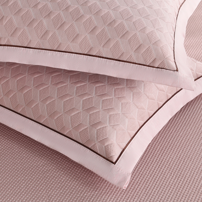 91家纺网 家纺一手货源 找家纺 小猫派 2025夏季冰丝枕头套A类豆豆凉感常规枕套 凉感不绣花-菱形粉