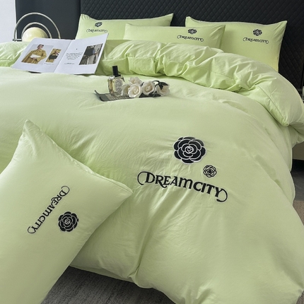 91家纺网 家纺一手货源 找家纺 麒东家纺 2025新款刺绣水洗棉四件套山茶花系列 绿色