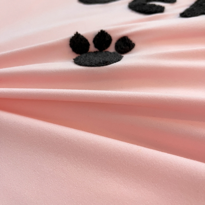 91家纺网 家纺一手货源 找家纺 沐慕 2025新款简约亲肤毛巾绣四件套 幸运熊猫-粉紫