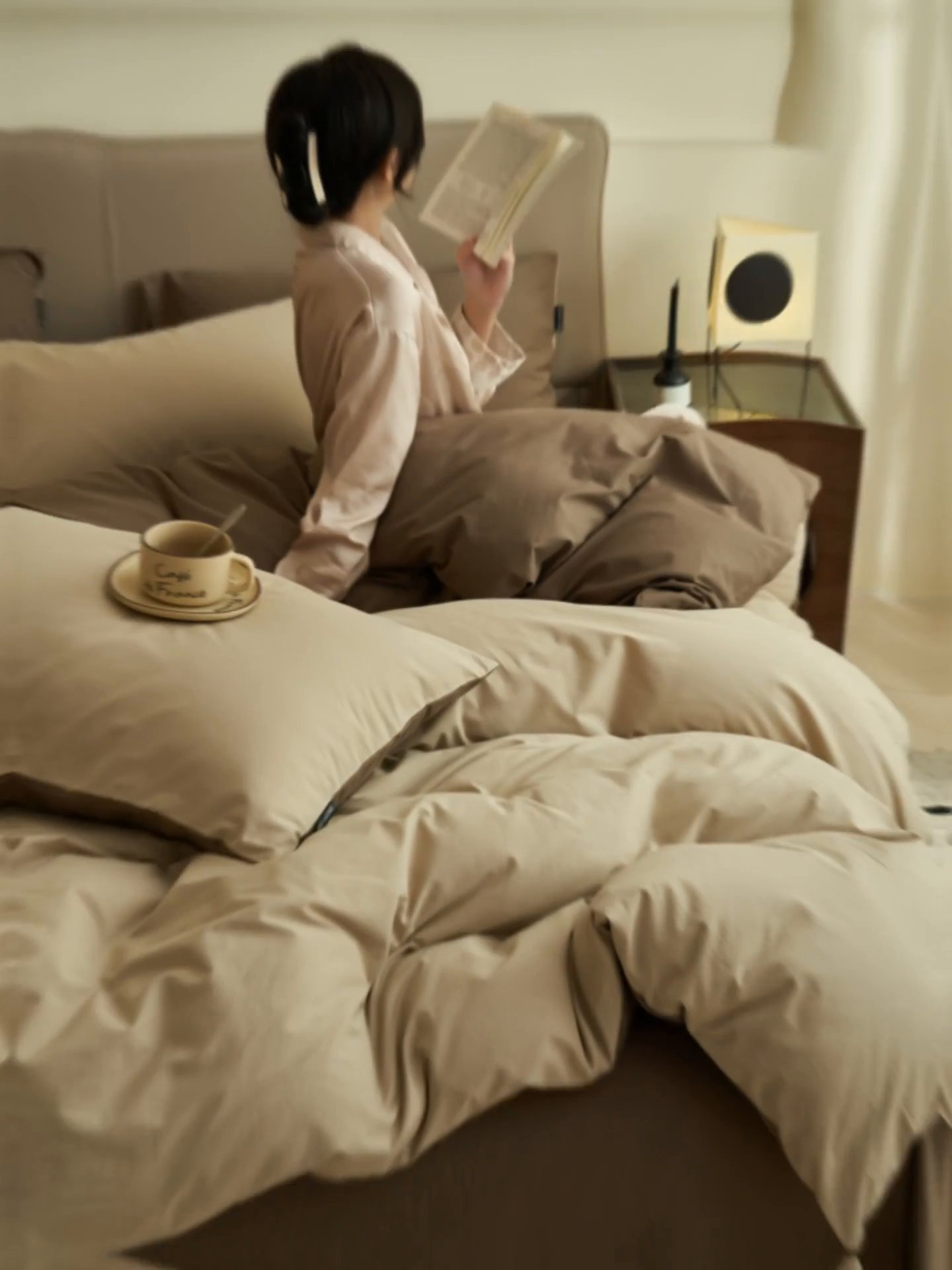 91家纺网 家纺一手货源 找家纺 2025新款全棉13372水洗棉双拼四件套（自然光） 40驼+暖木棕