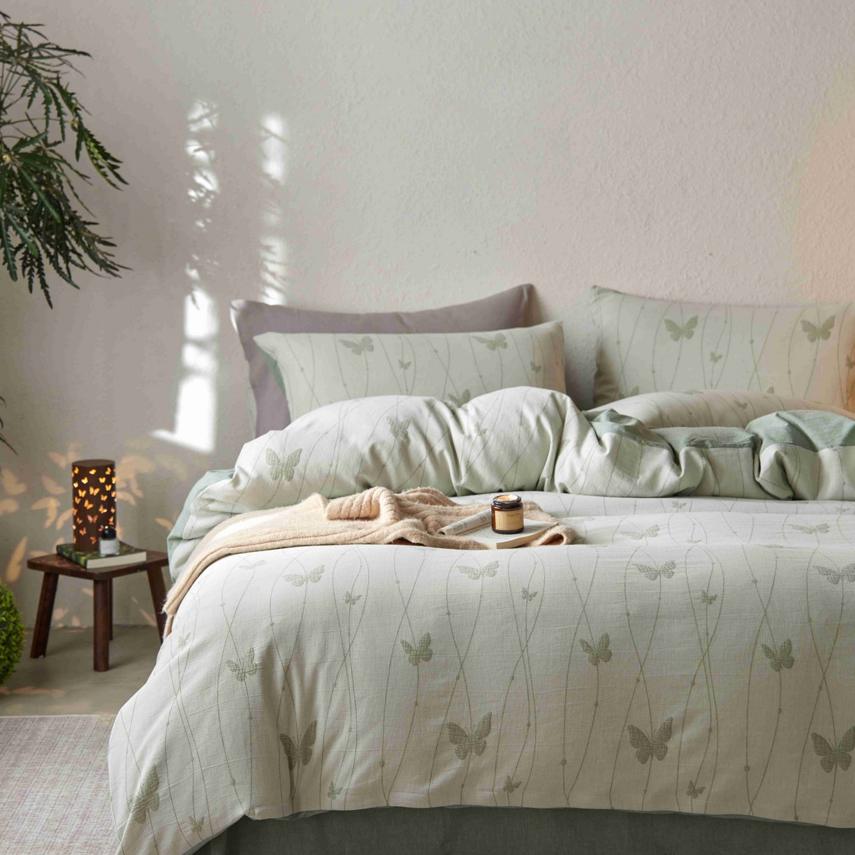 91家纺网 家纺一手货源 找家纺 安莱生活 2025新款60s双层纱色织大提花蝶舞翩翩四件套系列 蝶舞翩翩-草绿