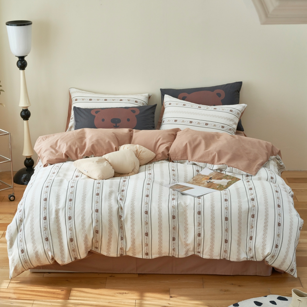 91家纺网 家纺一手货源 找家纺 金丝鸟家纺 2025新款专版全棉三层纱提花四件套波纹小熊系列 波纹小熊 咖