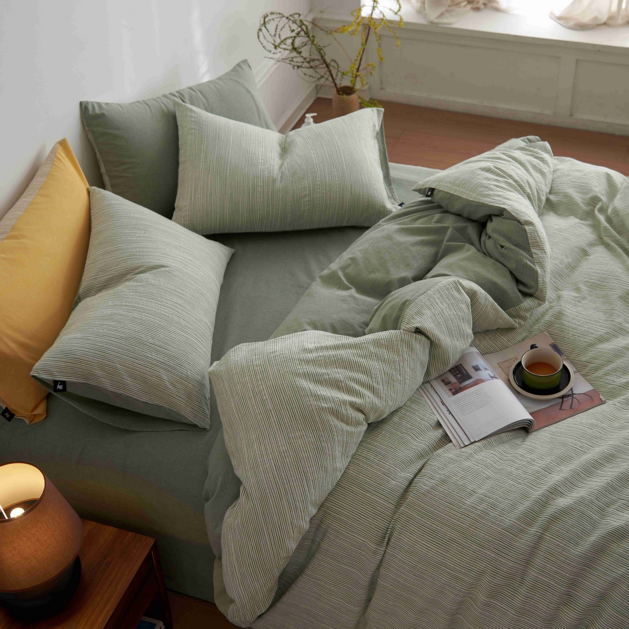 91家纺网 家纺一手货源 找家纺 安莱生活 2025新款60s色织大提花秘境条纹四件套系列 绿白混条