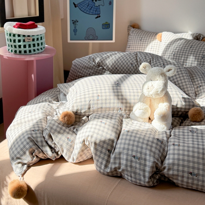 91家纺网 家纺一手货源 找家纺 金爱家 2025新款亲肤舒适纯棉双层纱四件套 双层纱-美拉德腊肠狗