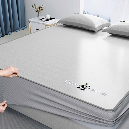 91家纺网 家纺一手货源 找家纺 （总）阿牛席业 2025新款自然凉感可爱卡通刺绣简约凉席-小冰熊系列