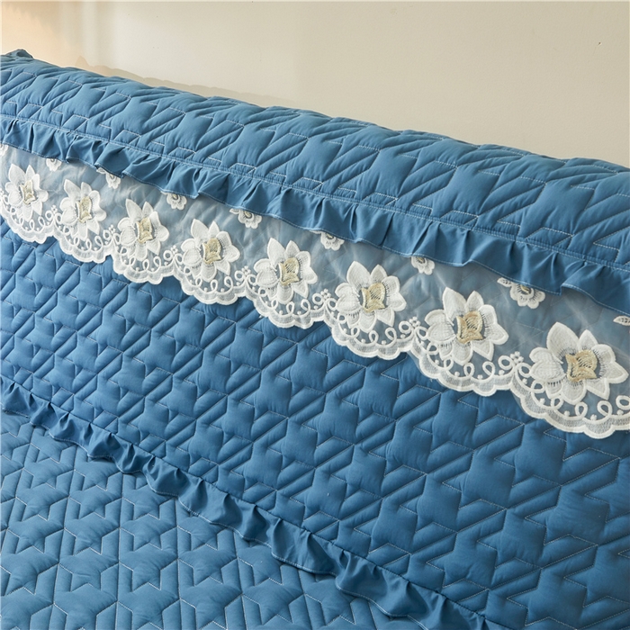 91家纺网 家纺一手货源 找家纺 十个点家纺 2025新款千鸟格磨毛绗缝夹棉纯色花边床头罩 经典兰色