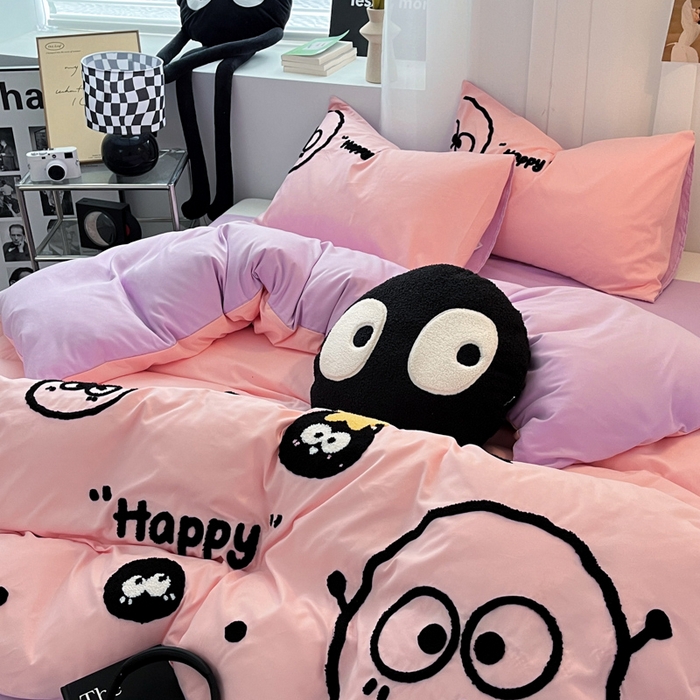 91家纺网 家纺一手货源 找家纺 沐慕 2025新款简约亲肤毛巾绣四件套 黑球球-粉紫