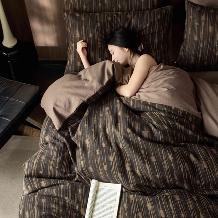 91家纺网 家纺一手货源 找家纺 安莱生活 2025年全棉色织人字纹提花三系列四件套 米兰迪-黑