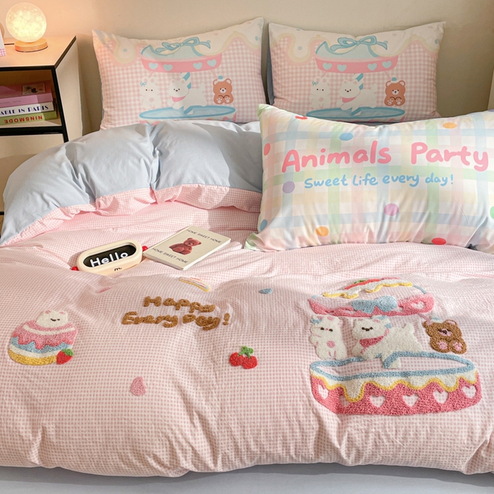 91家纺网 家纺一手货源 找家纺 沐慕 2025新款大版印加绣款四件套 游乐园