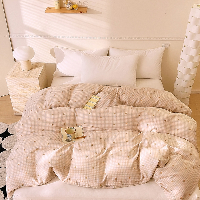 91家纺网 家纺一手货源 找家纺 DoDo 兜兜 2025新款全棉双层纱印花单被套（可定做尺寸） 格子草莓