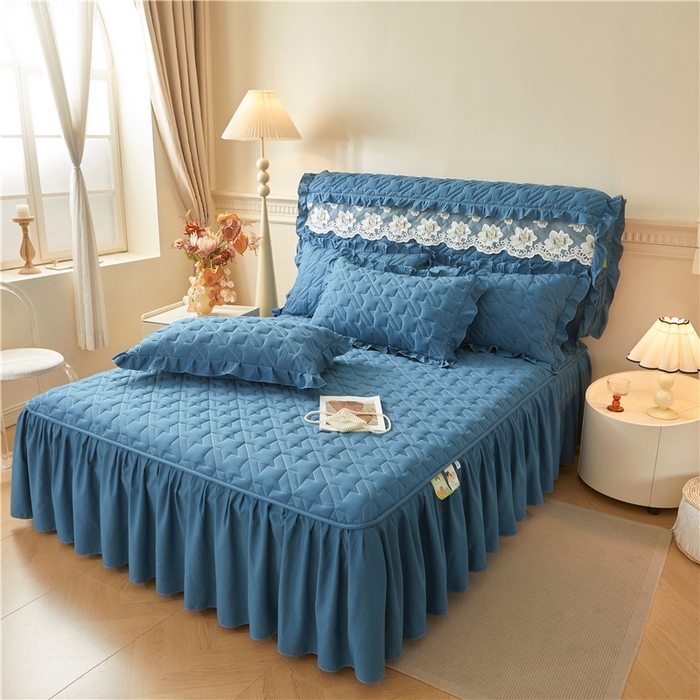 91家纺网 家纺一手货源 找家纺 十个点家纺 2025新款千鸟格磨毛绗缝夹棉纯色花边床裙三件套 经典兰色