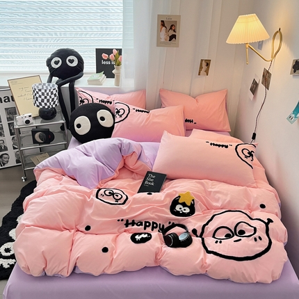 91家纺网 家纺一手货源 找家纺 沐慕 2025新款简约亲肤毛巾绣四件套 黑球球-粉紫